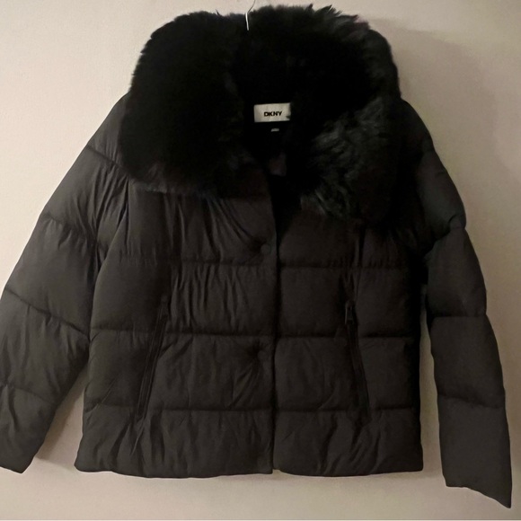 Dkny Jackets & Blazers - NWOT-DKNY Black Short Puffer Jacket with Plush Faux Fur Removable Collar